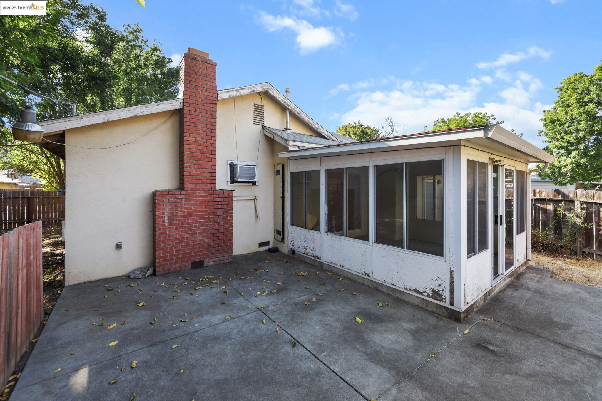 Detail Gallery Image 32 of 44 For 2100 Monifieth Way, Sacramento,  CA 95822 - 3 Beds | 1 Baths