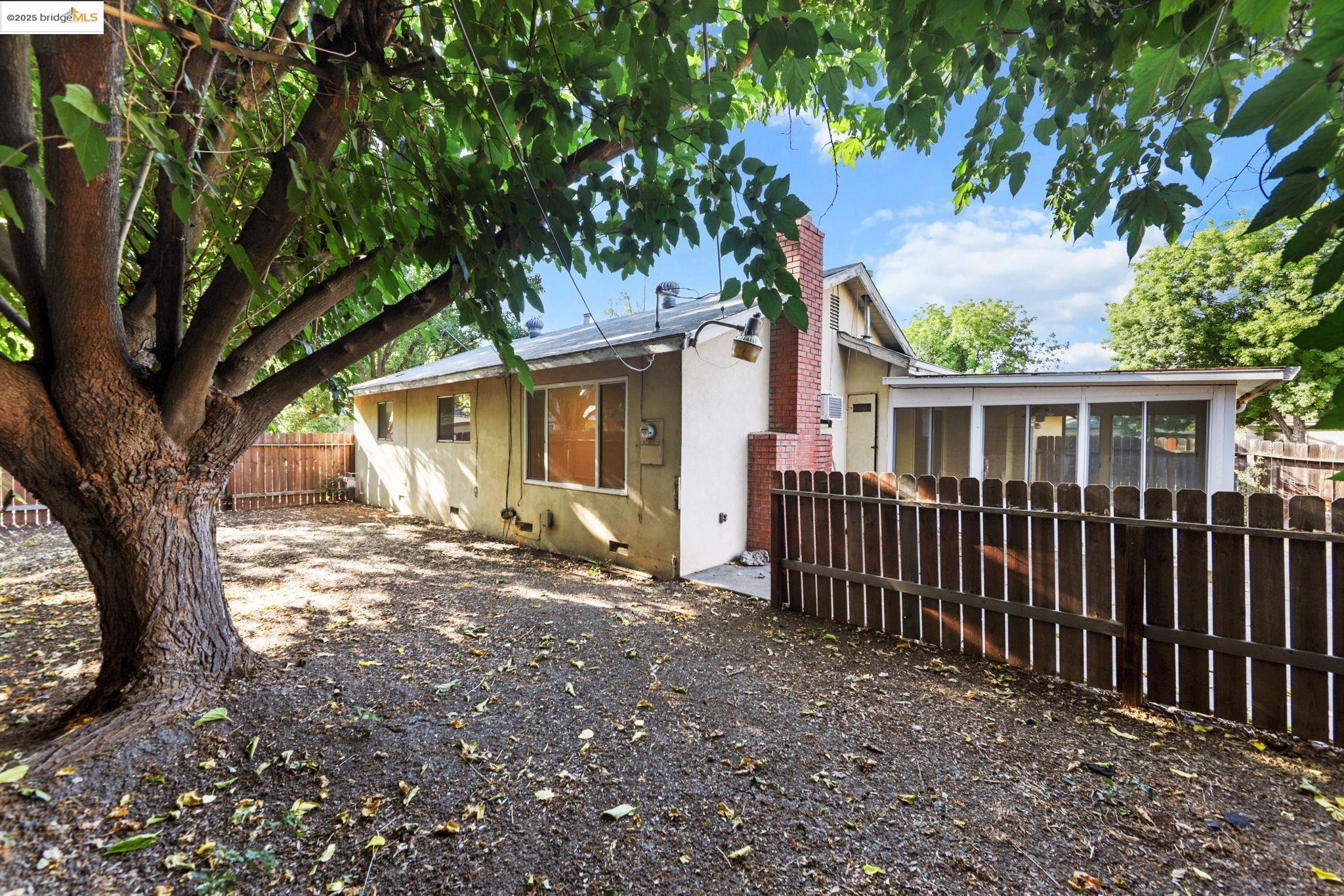 Detail Gallery Image 36 of 44 For 2100 Monifieth Way, Sacramento,  CA 95822 - 3 Beds | 1 Baths