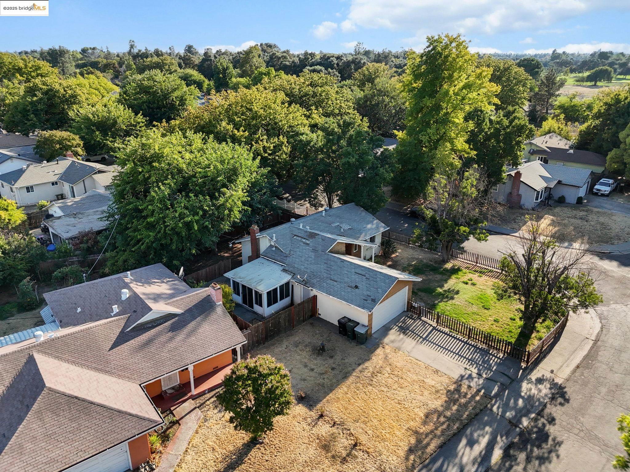 Detail Gallery Image 10 of 44 For 2100 Monifieth Way, Sacramento,  CA 95822 - 3 Beds | 1 Baths