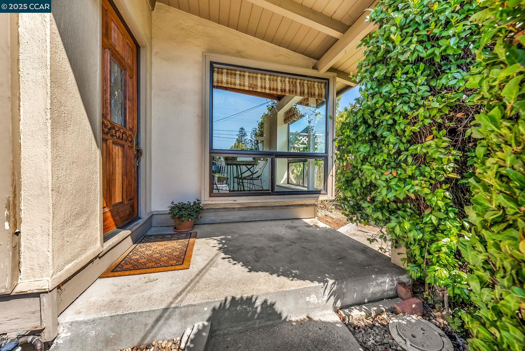 Detail Gallery Image 2 of 37 For 70 Norman Court, Walnut Creek,  CA 94595 - 3 Beds | 2 Baths