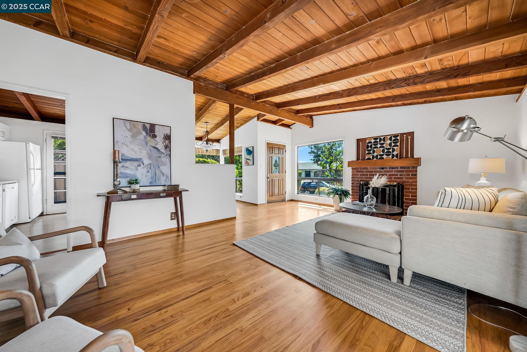 Detail Gallery Image 4 of 37 For 70 Norman Court, Walnut Creek,  CA 94595 - 3 Beds | 2 Baths