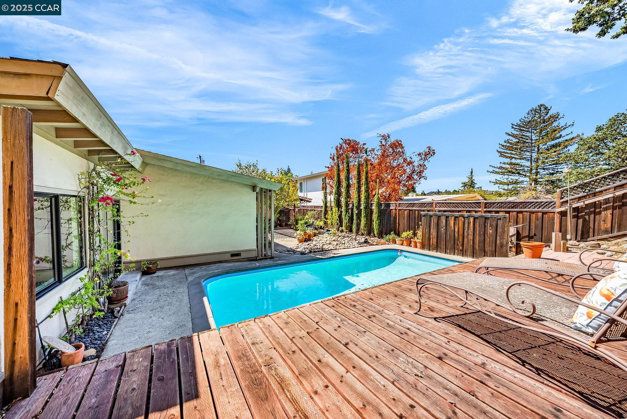 Detail Gallery Image 31 of 37 For 70 Norman Court, Walnut Creek,  CA 94595 - 3 Beds | 2 Baths