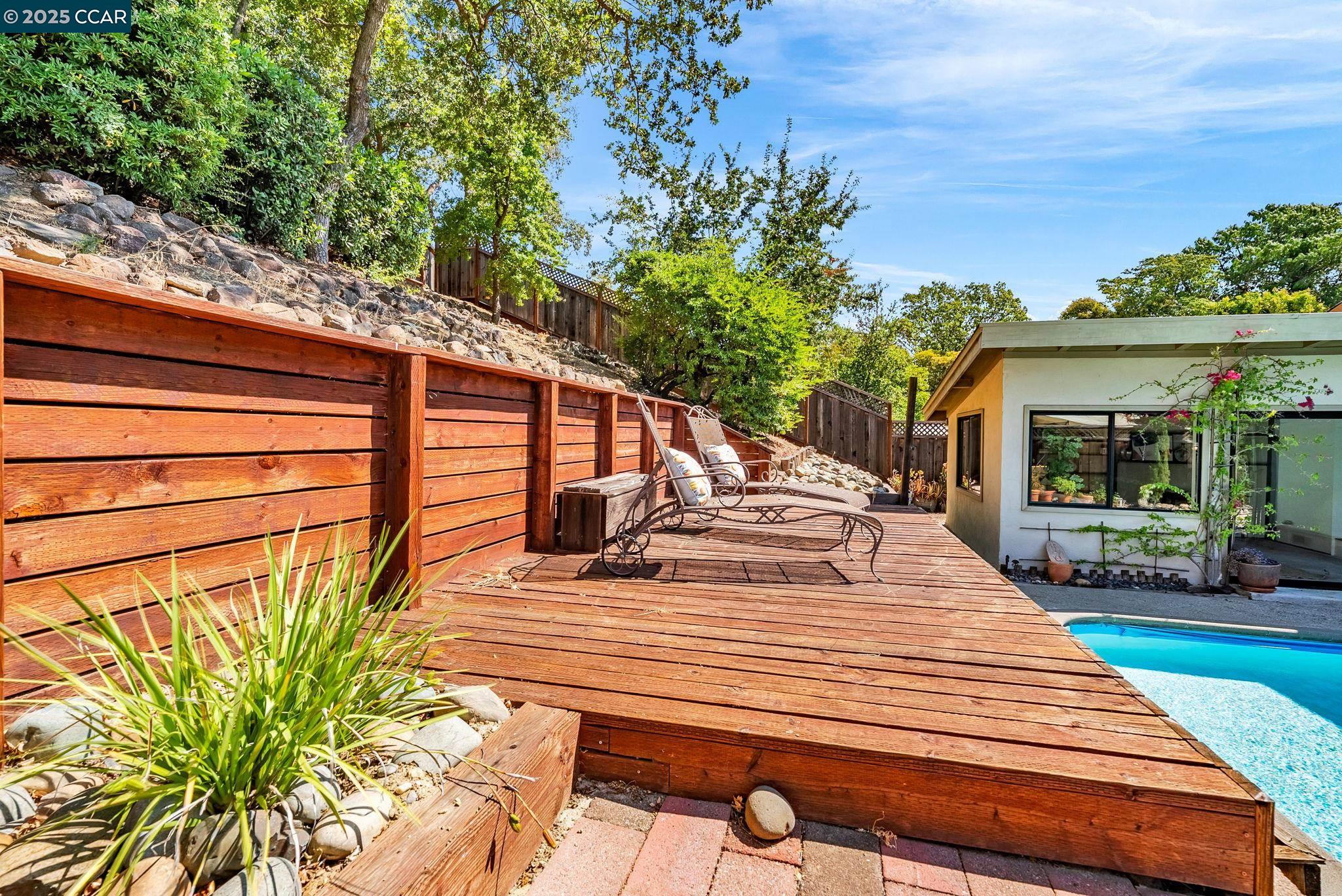Detail Gallery Image 33 of 37 For 70 Norman Court, Walnut Creek,  CA 94595 - 3 Beds | 2 Baths