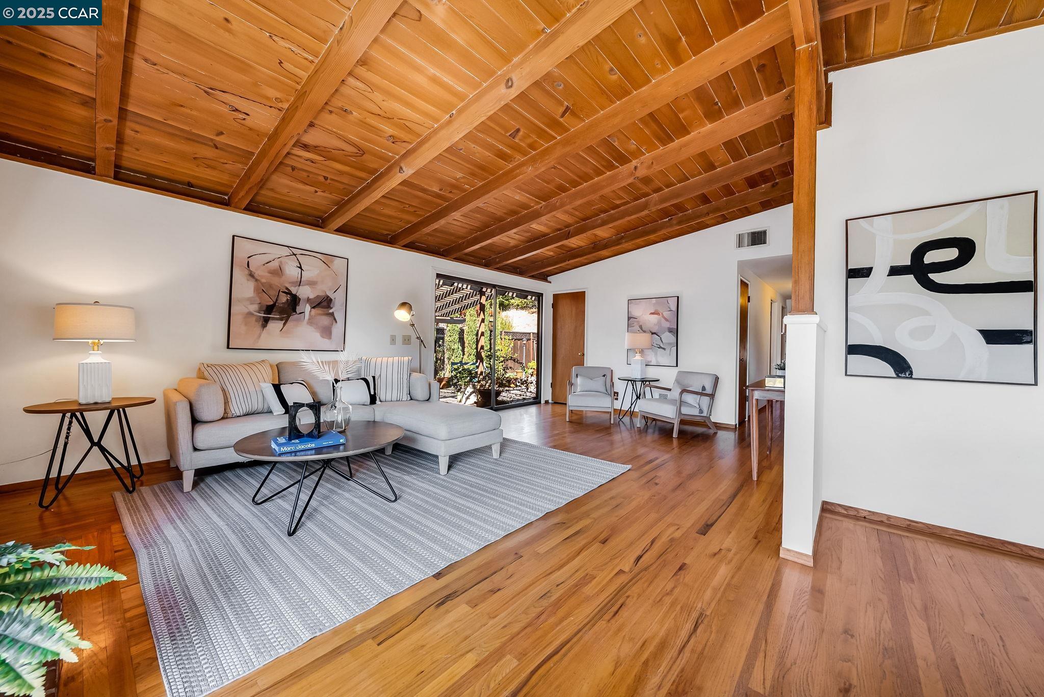 Detail Gallery Image 5 of 37 For 70 Norman Court, Walnut Creek,  CA 94595 - 3 Beds | 2 Baths
