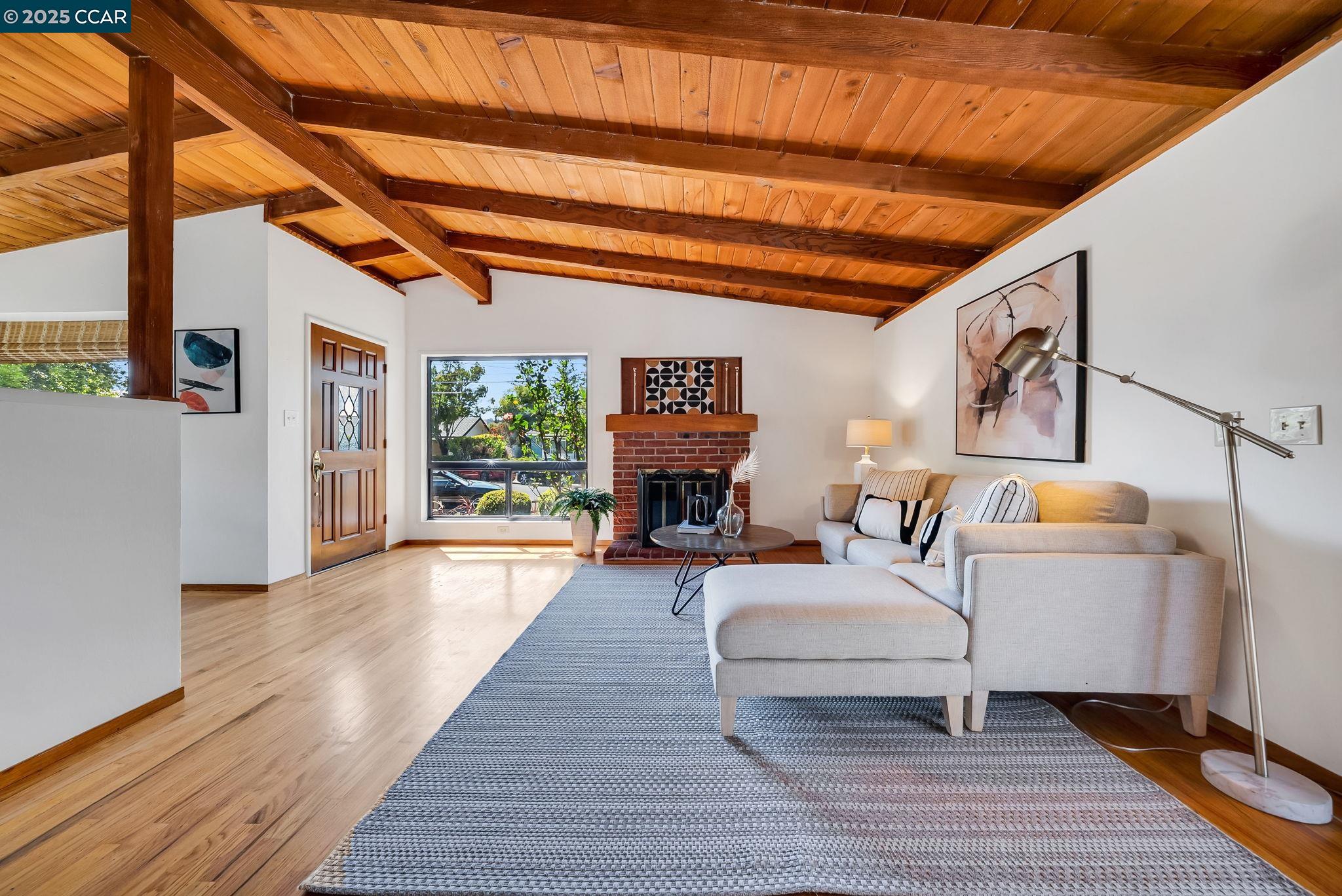 Detail Gallery Image 7 of 37 For 70 Norman Court, Walnut Creek,  CA 94595 - 3 Beds | 2 Baths