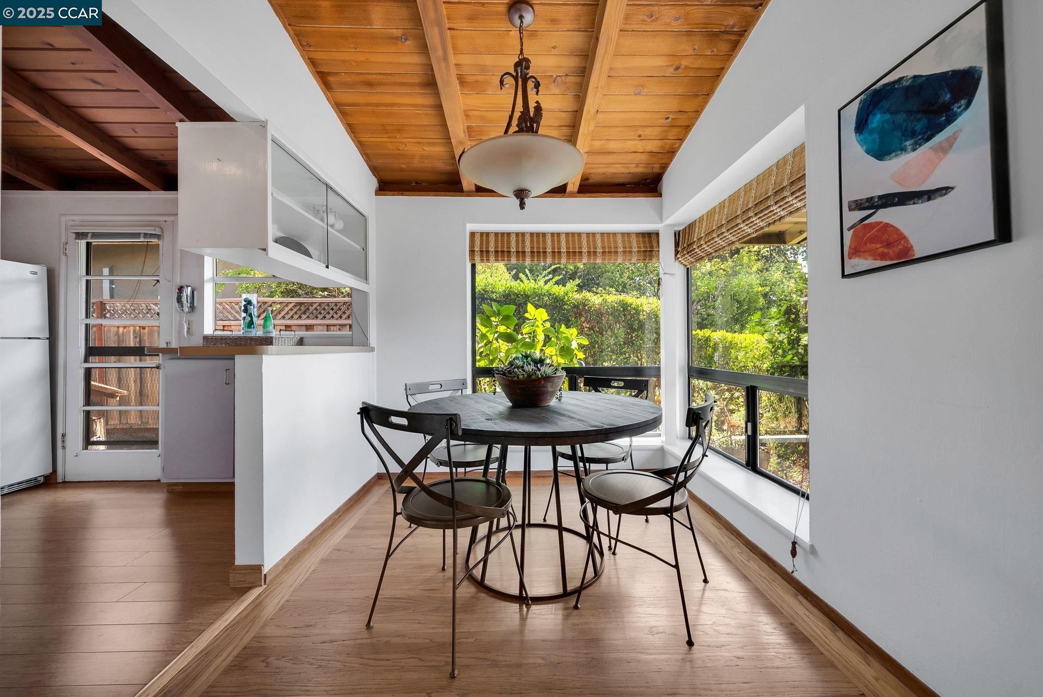 Detail Gallery Image 10 of 37 For 70 Norman Court, Walnut Creek,  CA 94595 - 3 Beds | 2 Baths