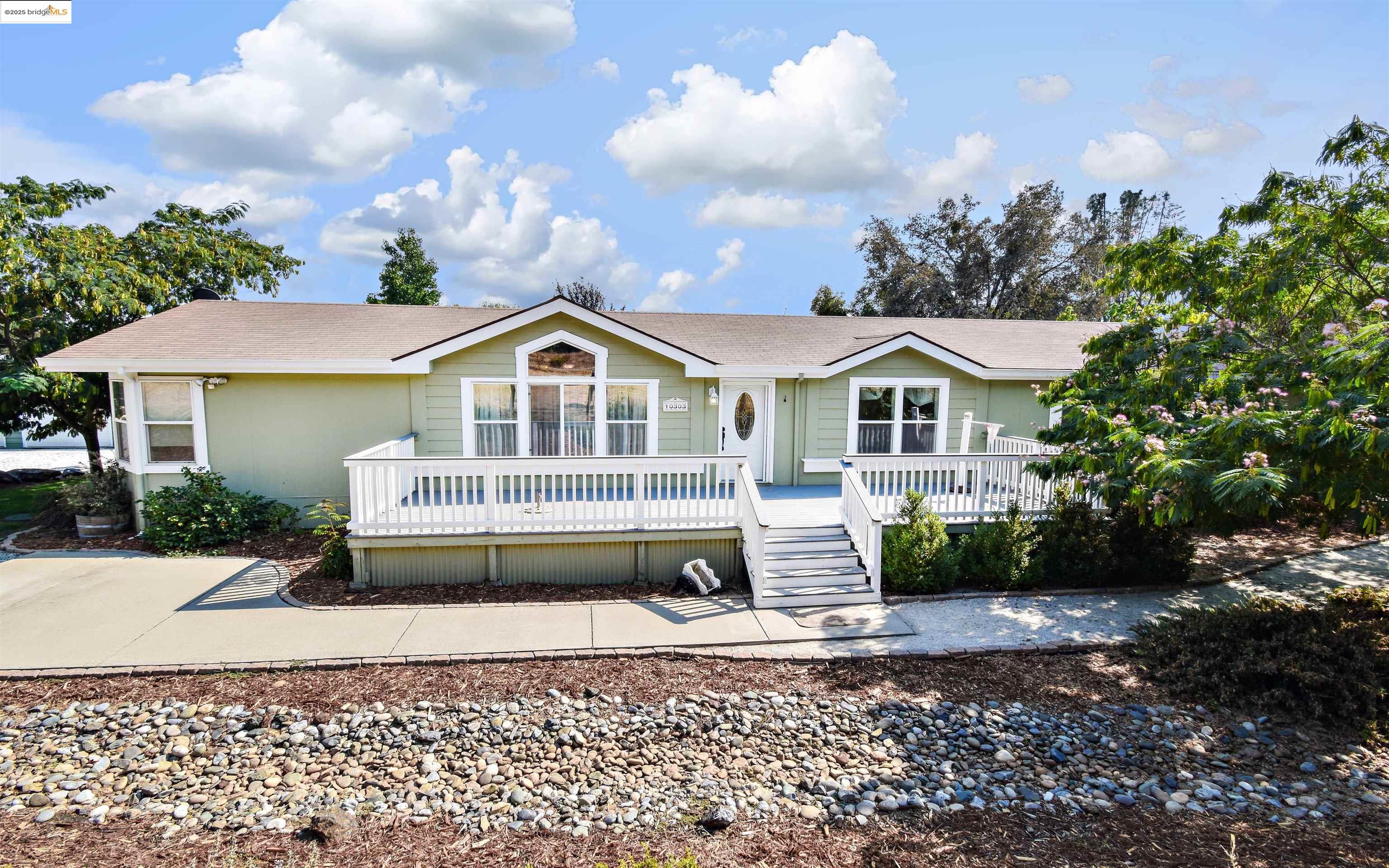 Detail Gallery Image 2 of 56 For 10303 N Airport Rd, Columbia,  CA 95310 - 3 Beds | 2 Baths