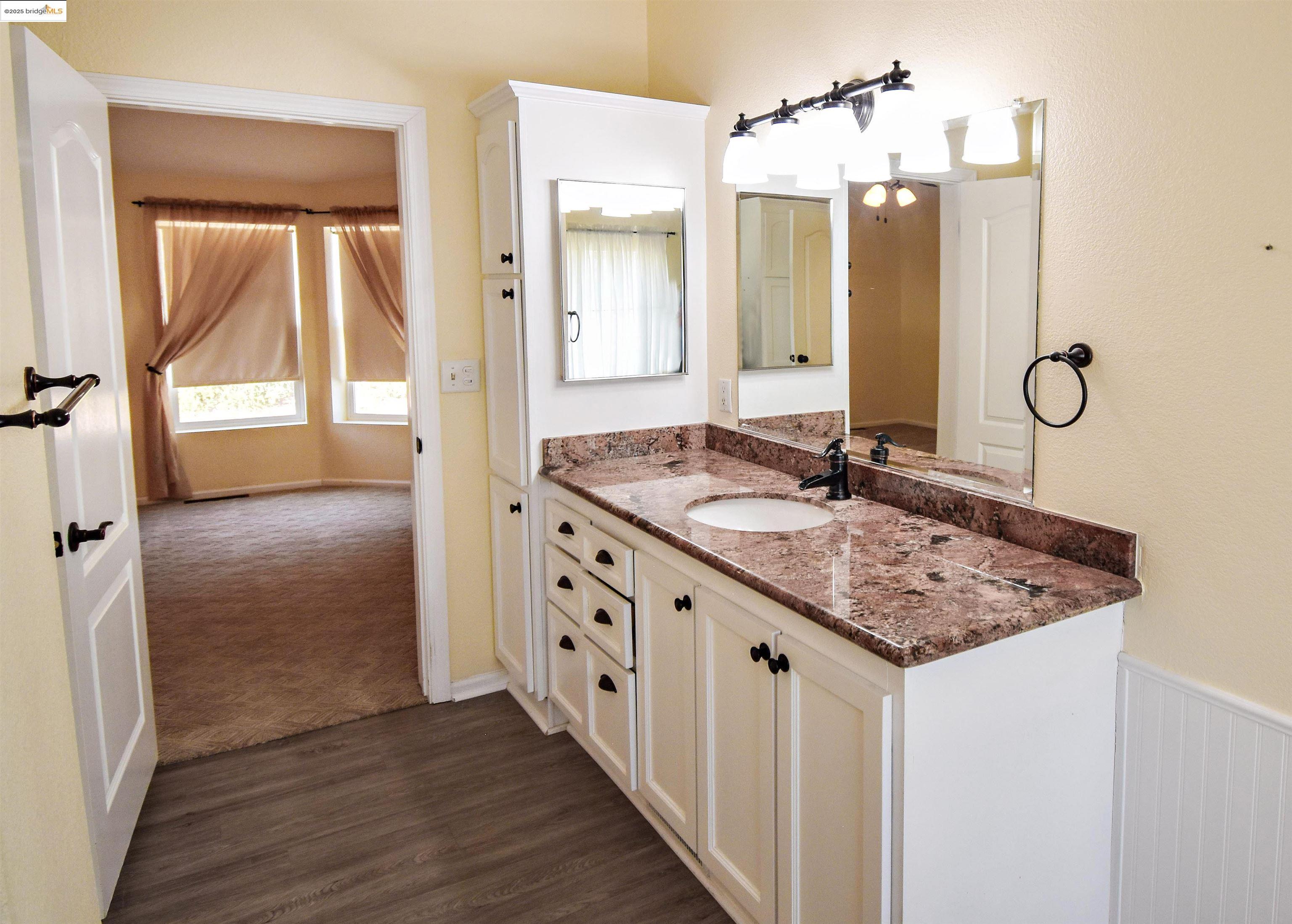 Detail Gallery Image 20 of 56 For 10303 N Airport Rd, Columbia,  CA 95310 - 3 Beds | 2 Baths