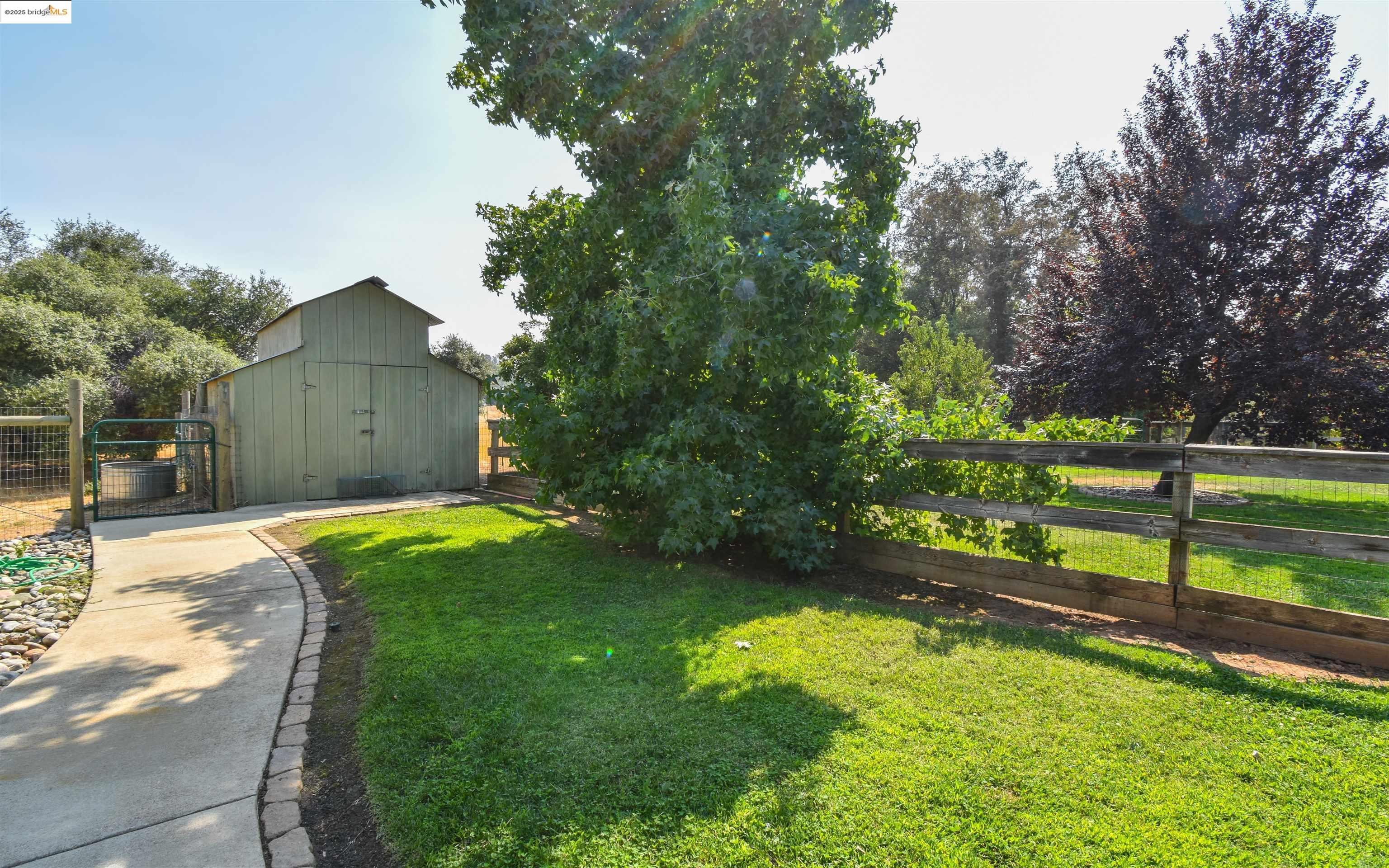 Detail Gallery Image 33 of 56 For 10303 N Airport Rd, Columbia,  CA 95310 - 3 Beds | 2 Baths