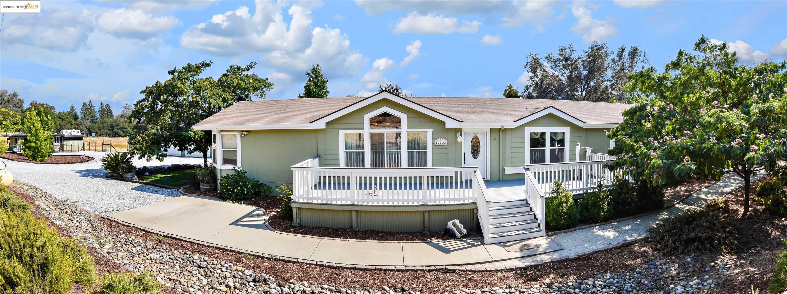 Detail Gallery Image 7 of 56 For 10303 N Airport Rd, Columbia,  CA 95310 - 3 Beds | 2 Baths