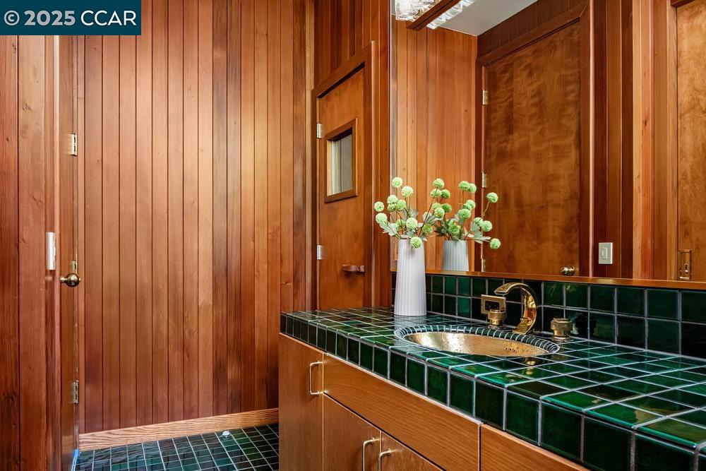 Detail Gallery Image 35 of 60 For 1177 Estates Dr, Lafayette,  CA 94549 - 6 Beds | 7/2 Baths