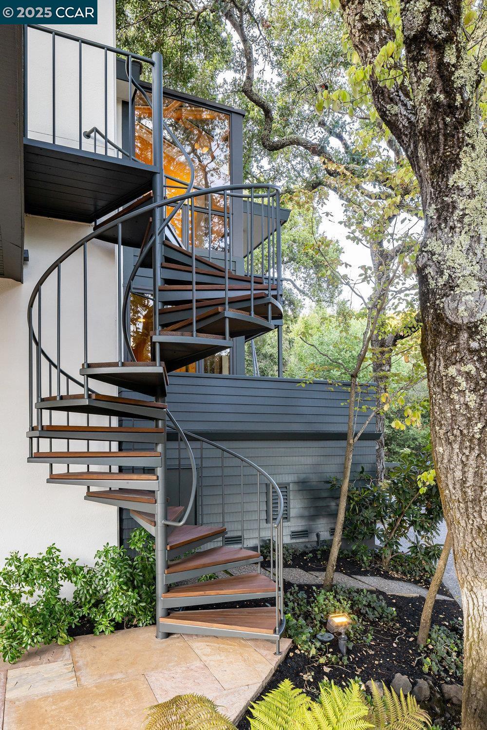 Detail Gallery Image 43 of 60 For 1177 Estates Dr, Lafayette,  CA 94549 - 6 Beds | 7/2 Baths