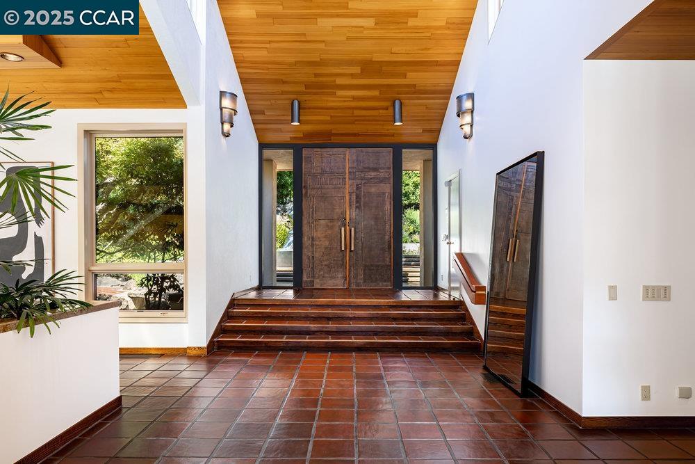 Detail Gallery Image 6 of 60 For 1177 Estates Dr, Lafayette,  CA 94549 - 6 Beds | 7/2 Baths