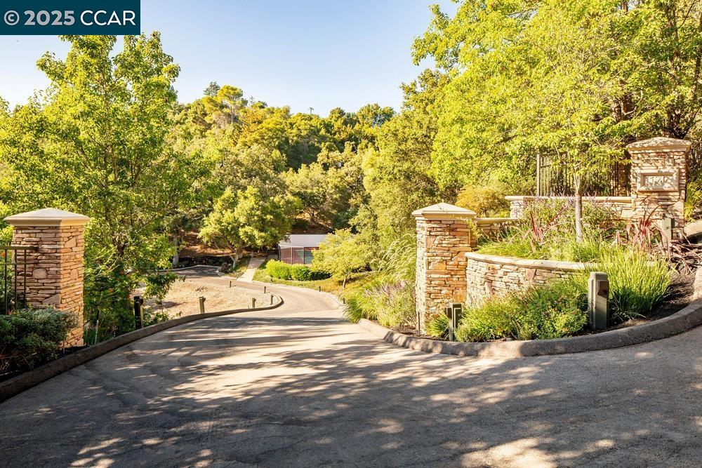 Detail Gallery Image 56 of 60 For 1177 Estates Dr, Lafayette,  CA 94549 - 6 Beds | 7/2 Baths
