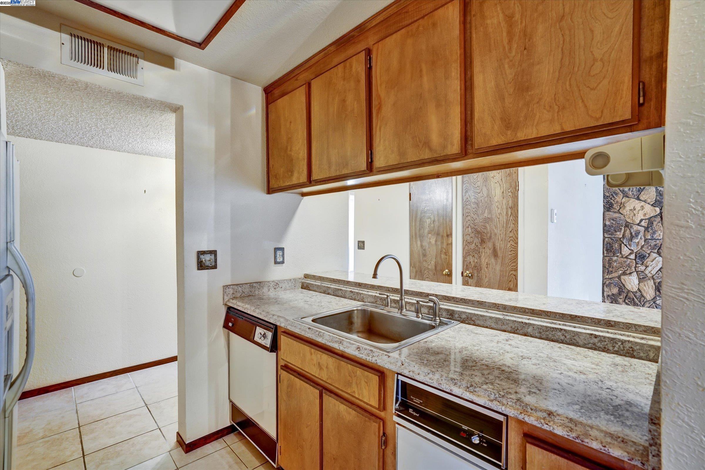 Photo #6: 41110799 Listing: Photo #6