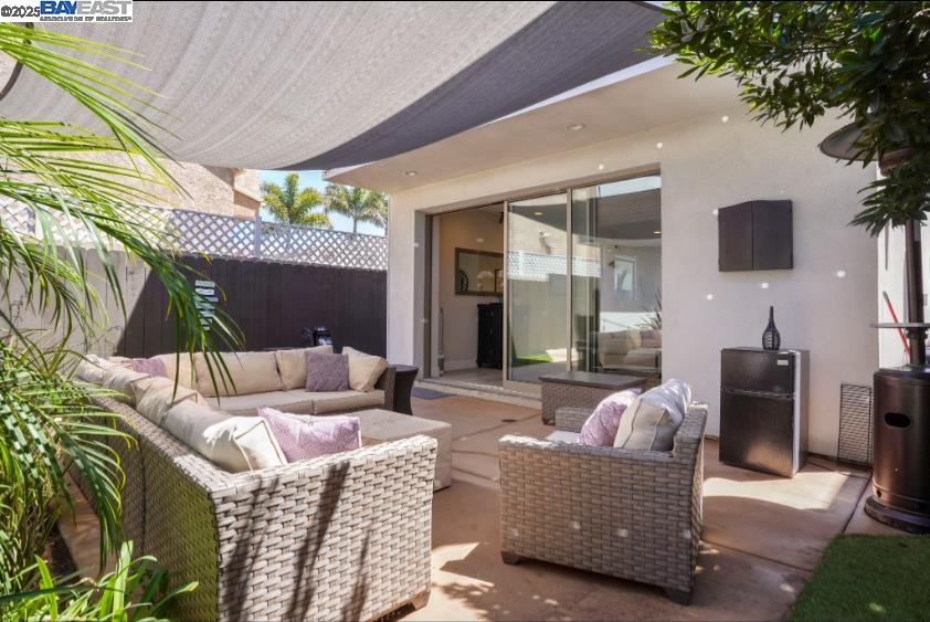 Detail Gallery Image 19 of 50 For 1122 Oliver Ave, San Diego,  CA 92109 - 3 Beds | 3/1 Baths