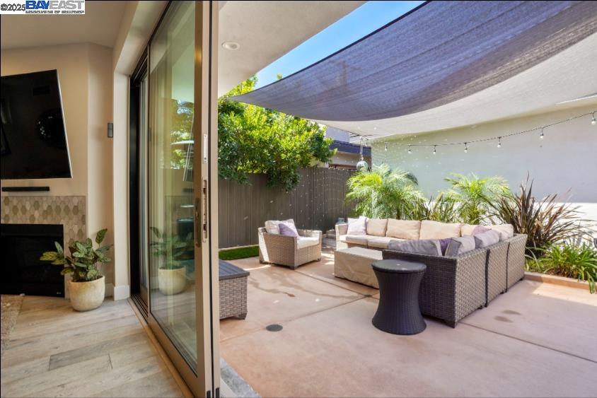 Detail Gallery Image 22 of 50 For 1122 Oliver Ave, San Diego,  CA 92109 - 3 Beds | 3/1 Baths