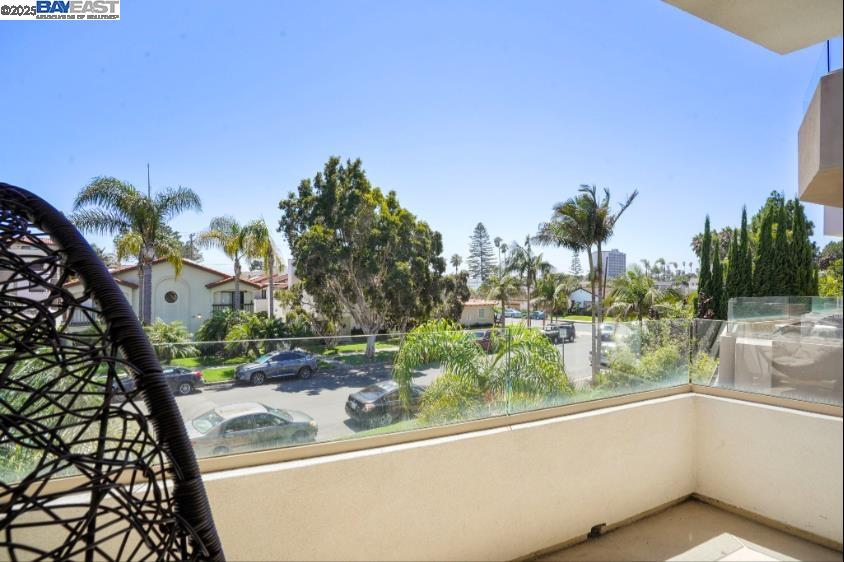 Detail Gallery Image 23 of 50 For 1122 Oliver Ave, San Diego,  CA 92109 - 3 Beds | 3/1 Baths