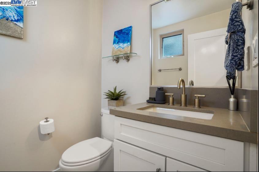 Detail Gallery Image 38 of 50 For 1122 Oliver Ave, San Diego,  CA 92109 - 3 Beds | 3/1 Baths
