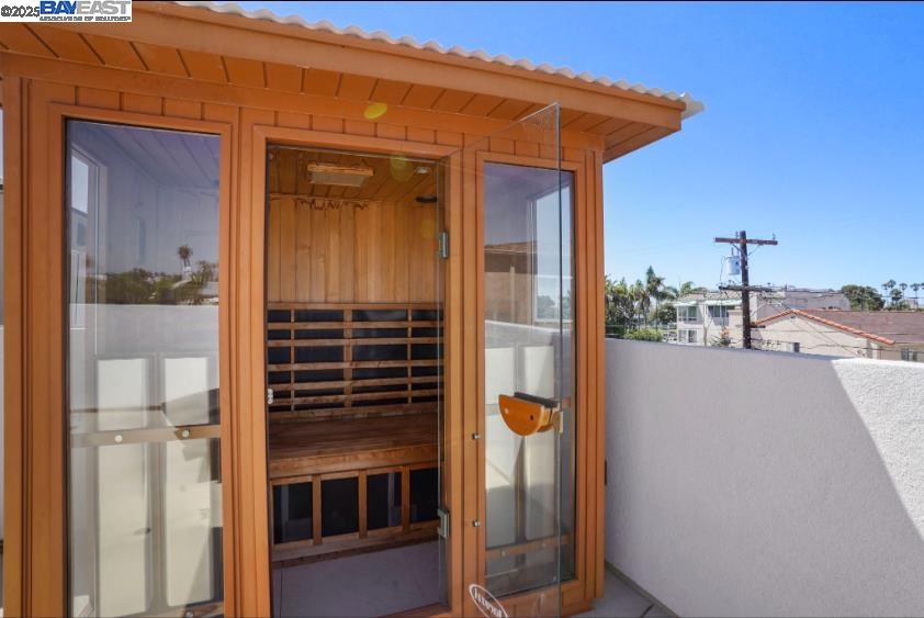 Detail Gallery Image 47 of 50 For 1122 Oliver Ave, San Diego,  CA 92109 - 3 Beds | 3/1 Baths