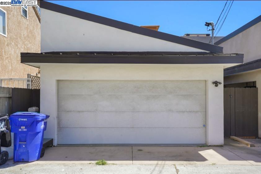 Detail Gallery Image 48 of 50 For 1122 Oliver Ave, San Diego,  CA 92109 - 3 Beds | 3/1 Baths