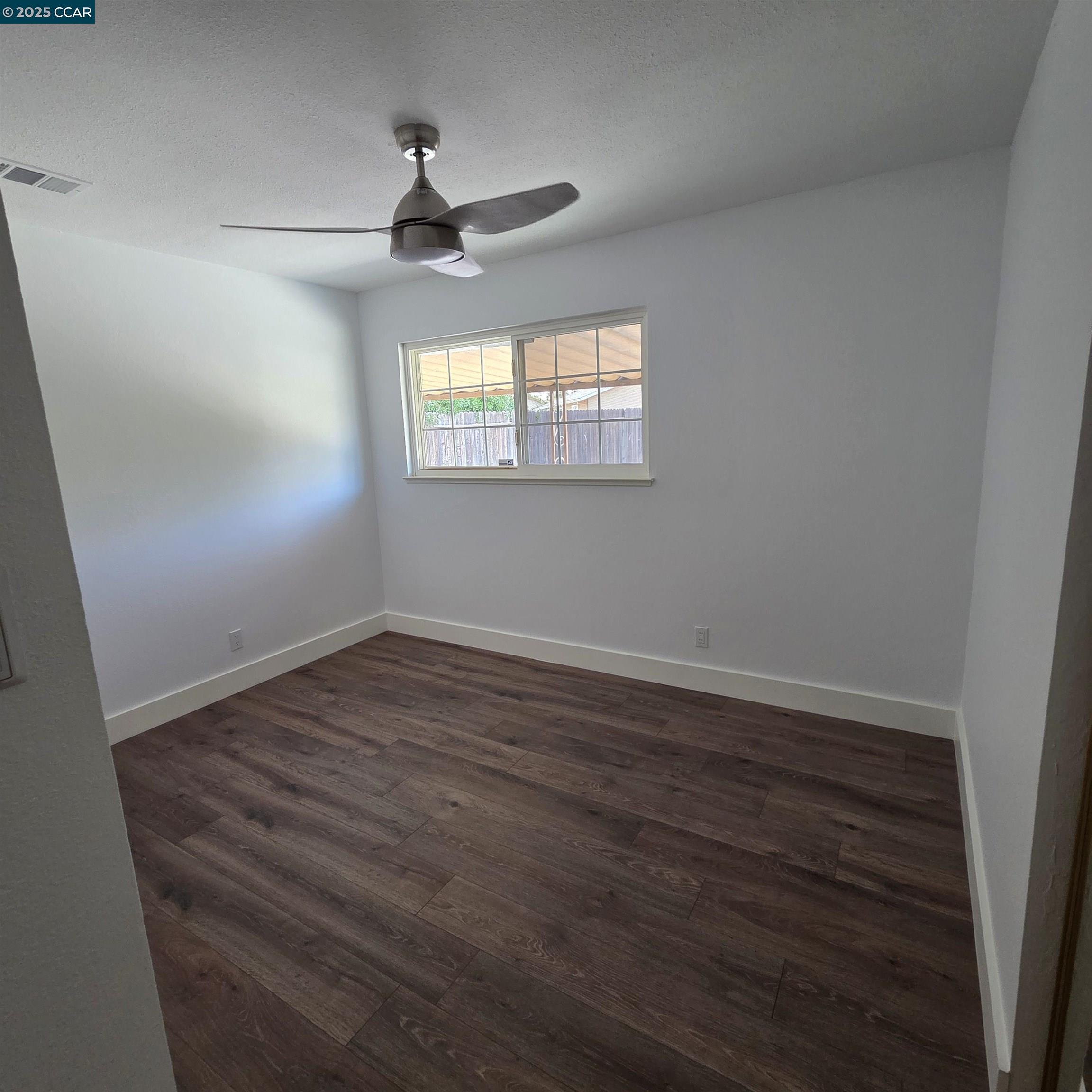 Detail Gallery Image 7 of 9 For 3153 Milner Rd, Antioch,  CA 94509 - 3 Beds | 2 Baths