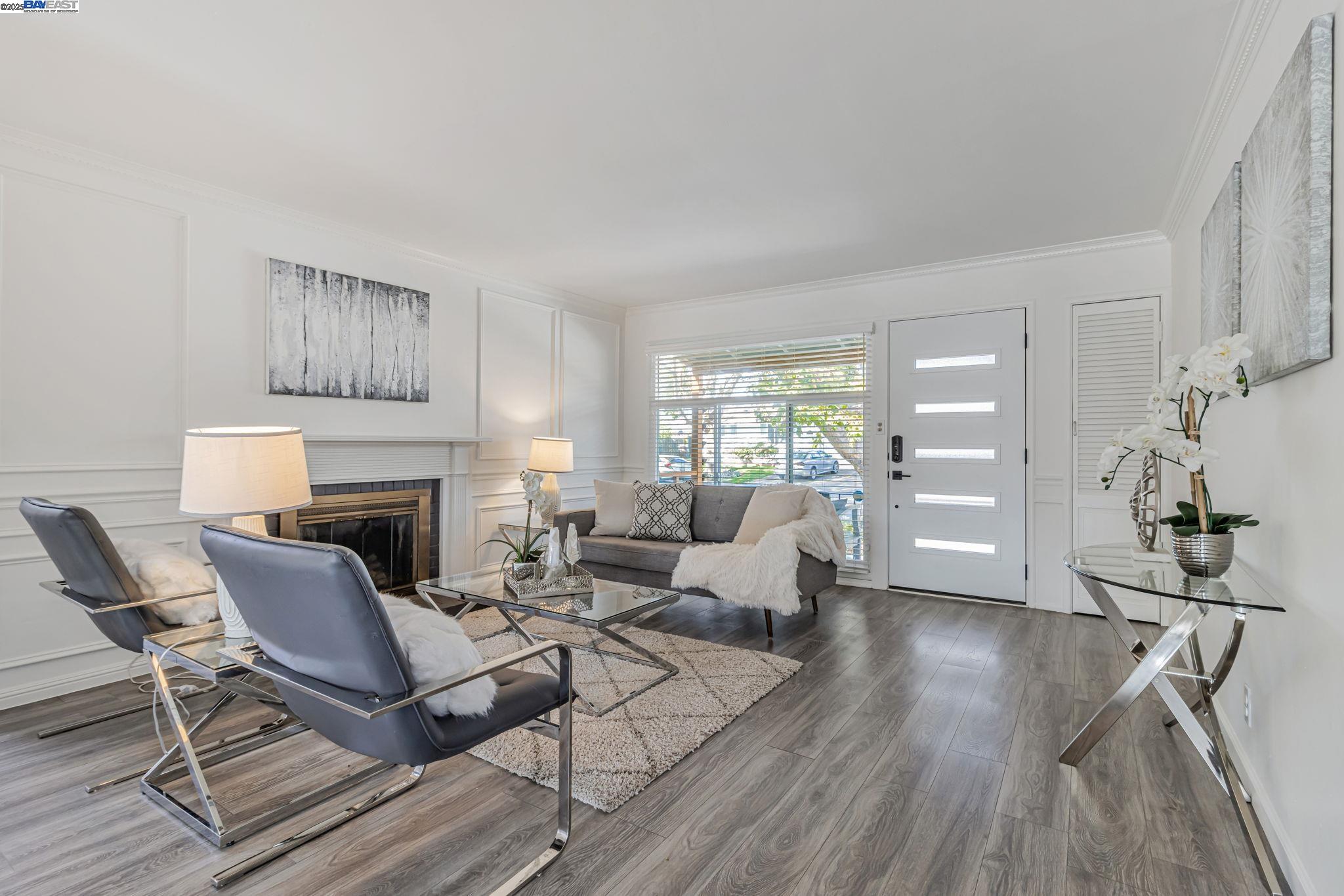 Detail Gallery Image 8 of 39 For 17347 via Encinas, San Lorenzo,  CA 94580 - 3 Beds | 1/1 Baths