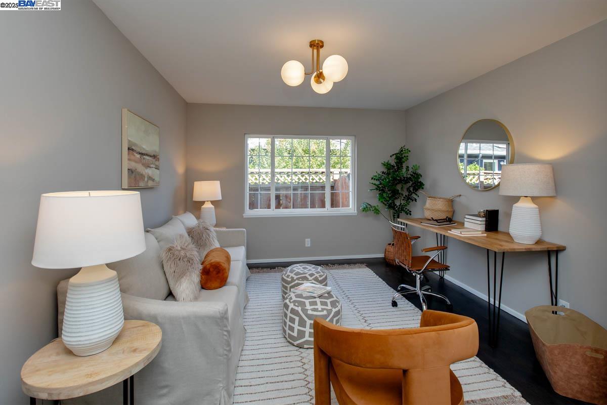 Detail Gallery Image 22 of 43 For 1366 Hansen Ave, Alameda,  CA 94501 - 3 Beds | 2 Baths
