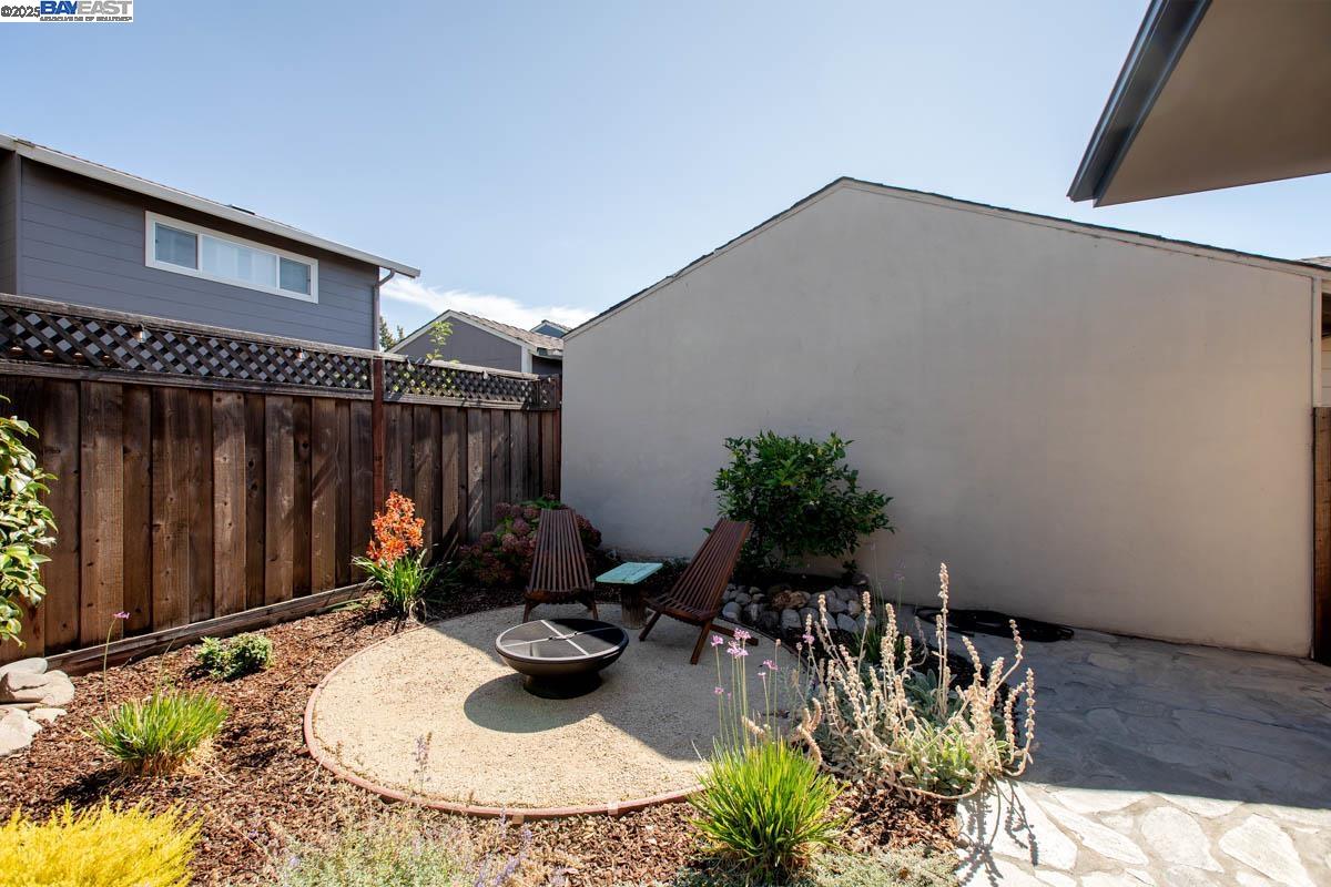 Detail Gallery Image 39 of 43 For 1366 Hansen Ave, Alameda,  CA 94501 - 3 Beds | 2 Baths
