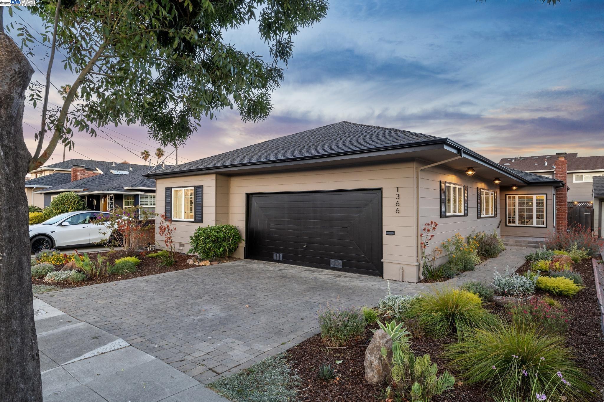Detail Gallery Image 40 of 43 For 1366 Hansen Ave, Alameda,  CA 94501 - 3 Beds | 2 Baths