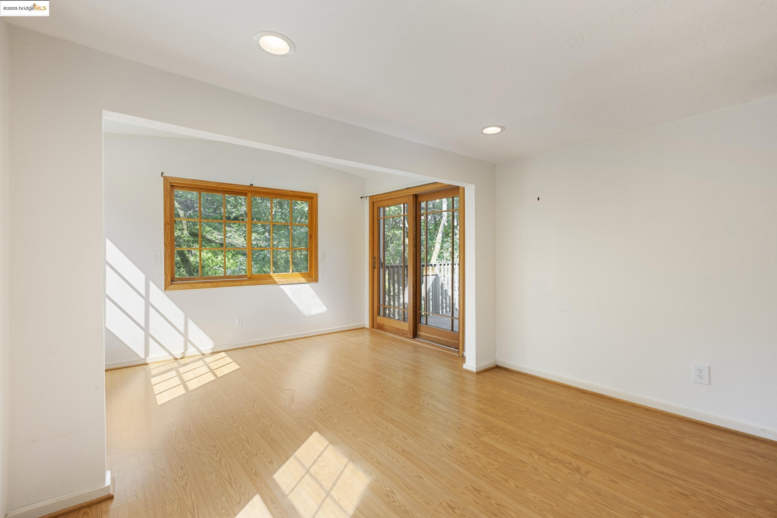 Detail Gallery Image 16 of 32 For 204 Resaca Ave, Forest Knolls,  CA 94933 - 3 Beds | 3 Baths