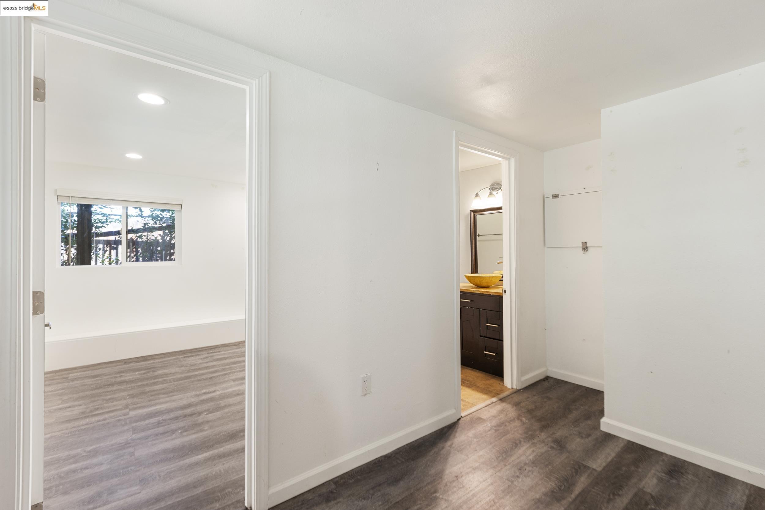 Detail Gallery Image 30 of 32 For 204 Resaca Ave, Forest Knolls,  CA 94933 - 3 Beds | 3 Baths