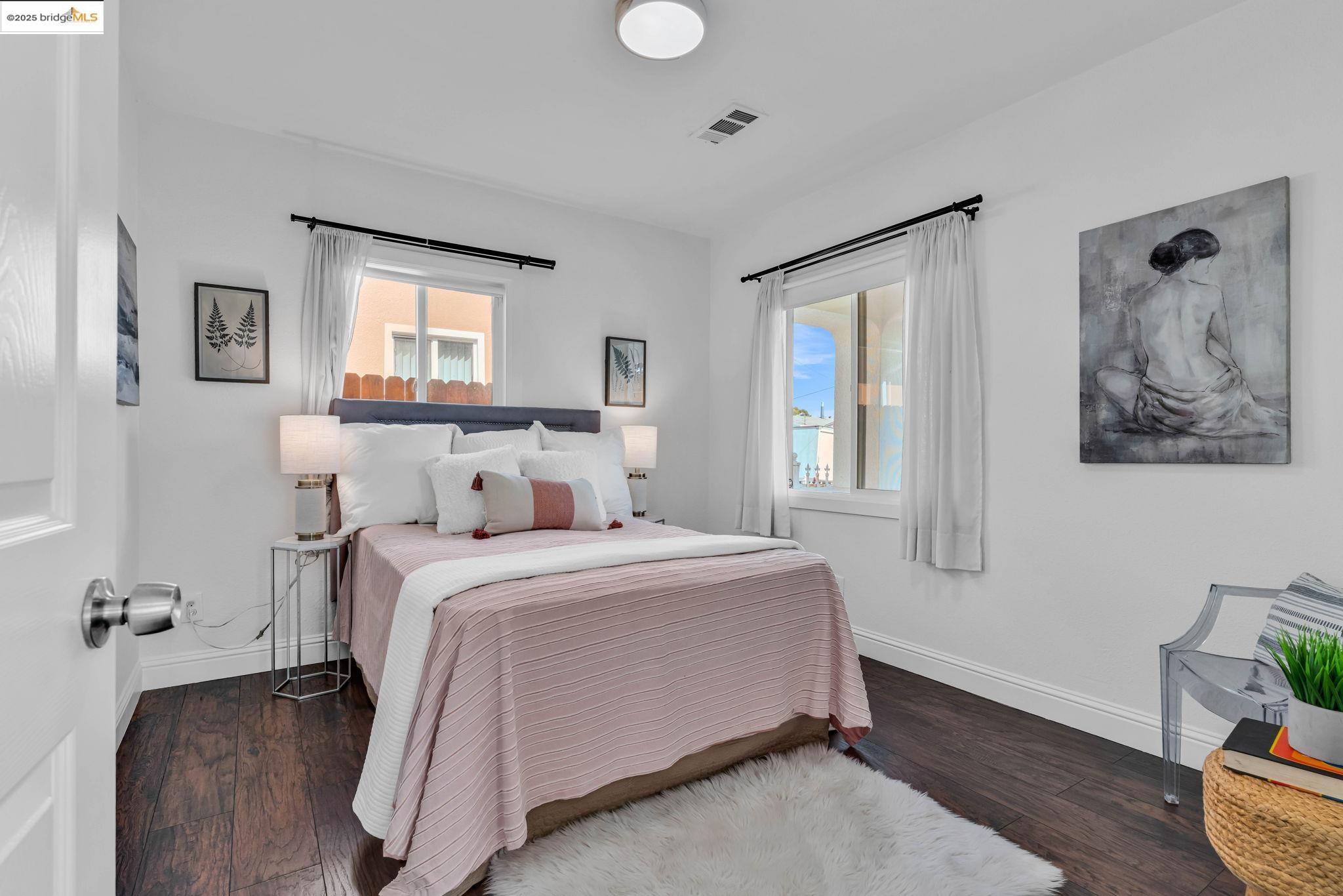 Detail Gallery Image 22 of 32 For 1715 67th Ave, Oakland,  CA 94621 - 3 Beds | 1 Baths