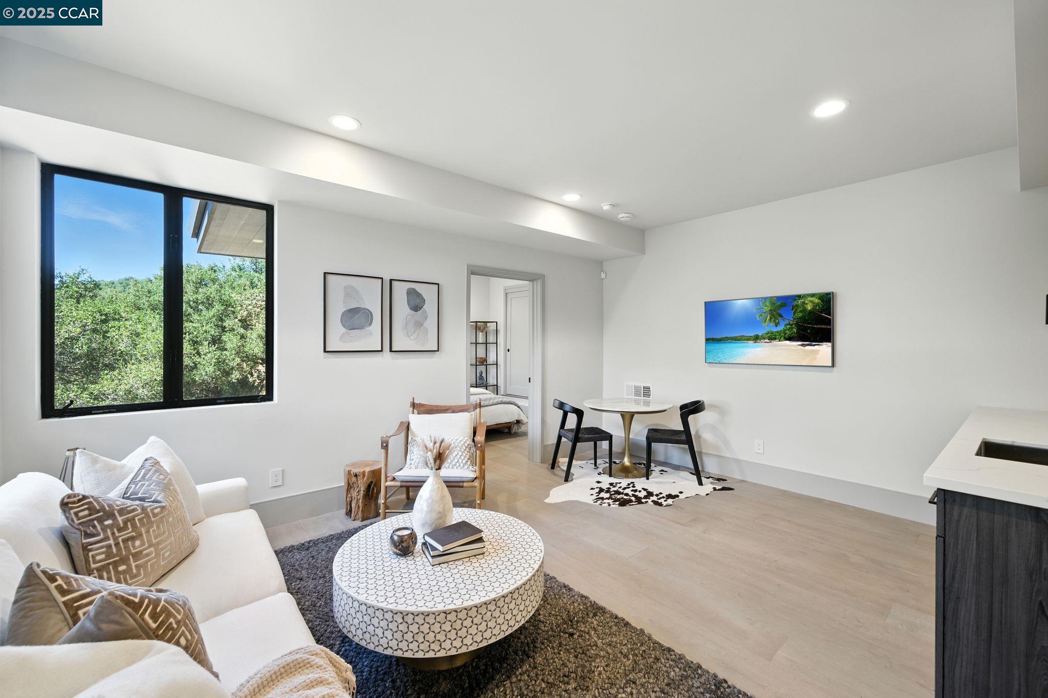 Detail Gallery Image 38 of 49 For 121 Tappan Ln, Orinda,  CA 94563 - 5 Beds | 5 Baths