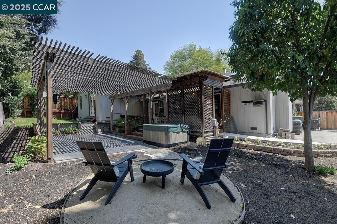 Detail Gallery Image 22 of 60 For 3015 Lanway Ct, Concord,  CA 94518 - 4 Beds | 2/1 Baths