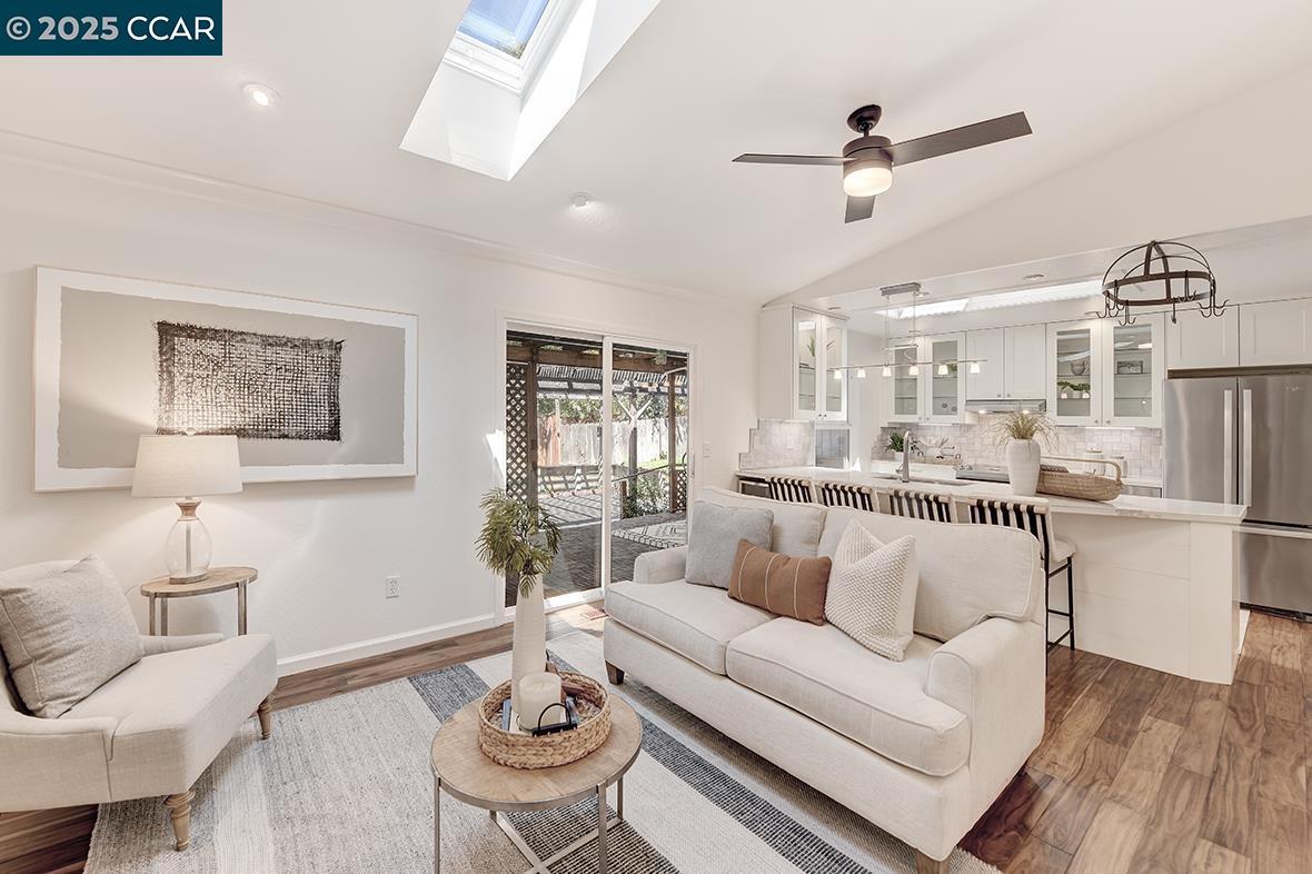 Detail Gallery Image 36 of 60 For 3015 Lanway Ct, Concord,  CA 94518 - 4 Beds | 2/1 Baths