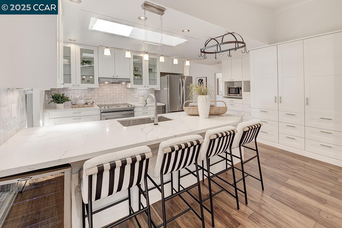 Detail Gallery Image 38 of 60 For 3015 Lanway Ct, Concord,  CA 94518 - 4 Beds | 2/1 Baths