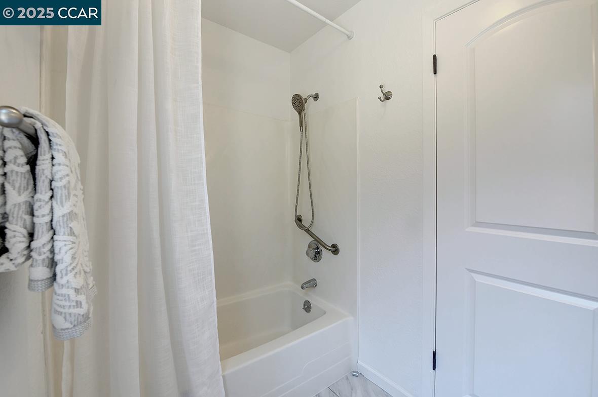 Detail Gallery Image 45 of 60 For 3015 Lanway Ct, Concord,  CA 94518 - 4 Beds | 2/1 Baths
