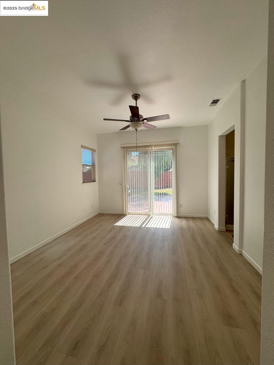 Detail Gallery Image 21 of 22 For 2638 Breaker Way, Stockton,  CA 95209 - 4 Beds | 2 Baths