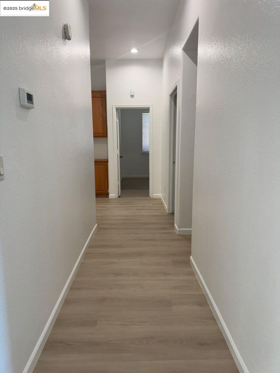 Detail Gallery Image 4 of 22 For 2638 Breaker Way, Stockton,  CA 95209 - 4 Beds | 2 Baths