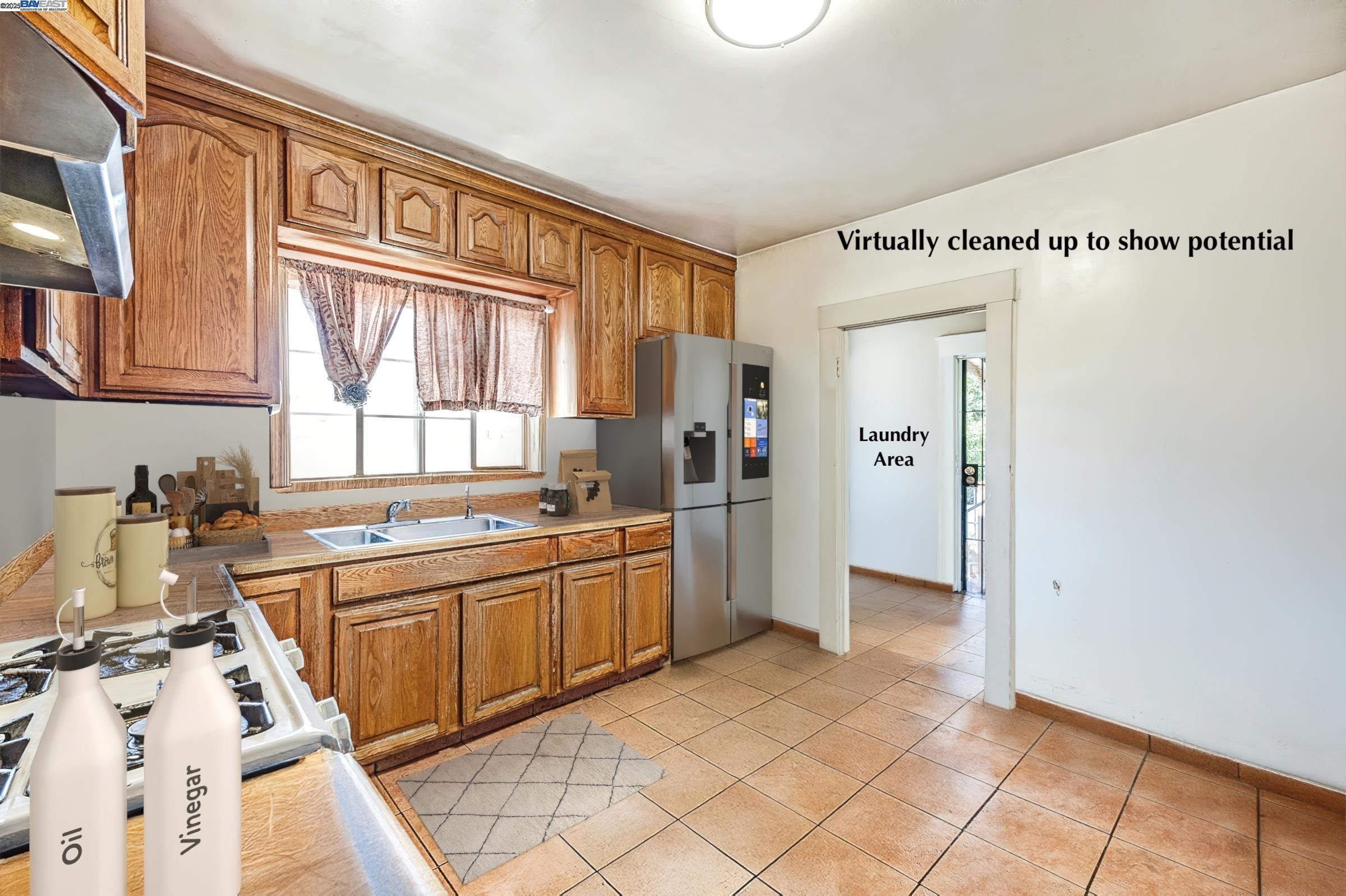 Detail Gallery Image 10 of 41 For 2309 High St, Oakland,  CA 94601 - 3 Beds | 2/1 Baths
