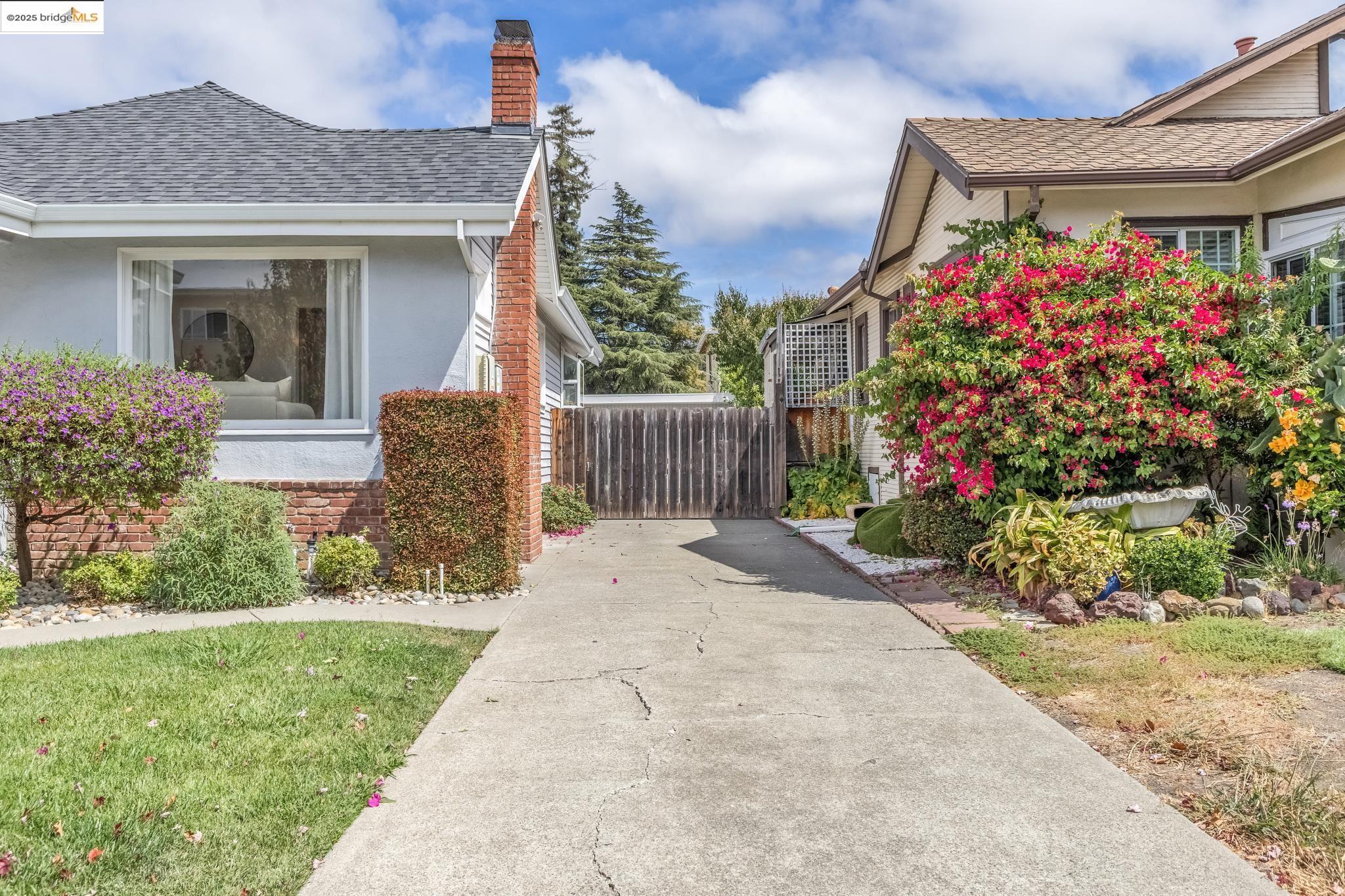 Detail Gallery Image 4 of 60 For 470 Bancroft Ave, San Leandro,  CA 94577 - 3 Beds | 2 Baths