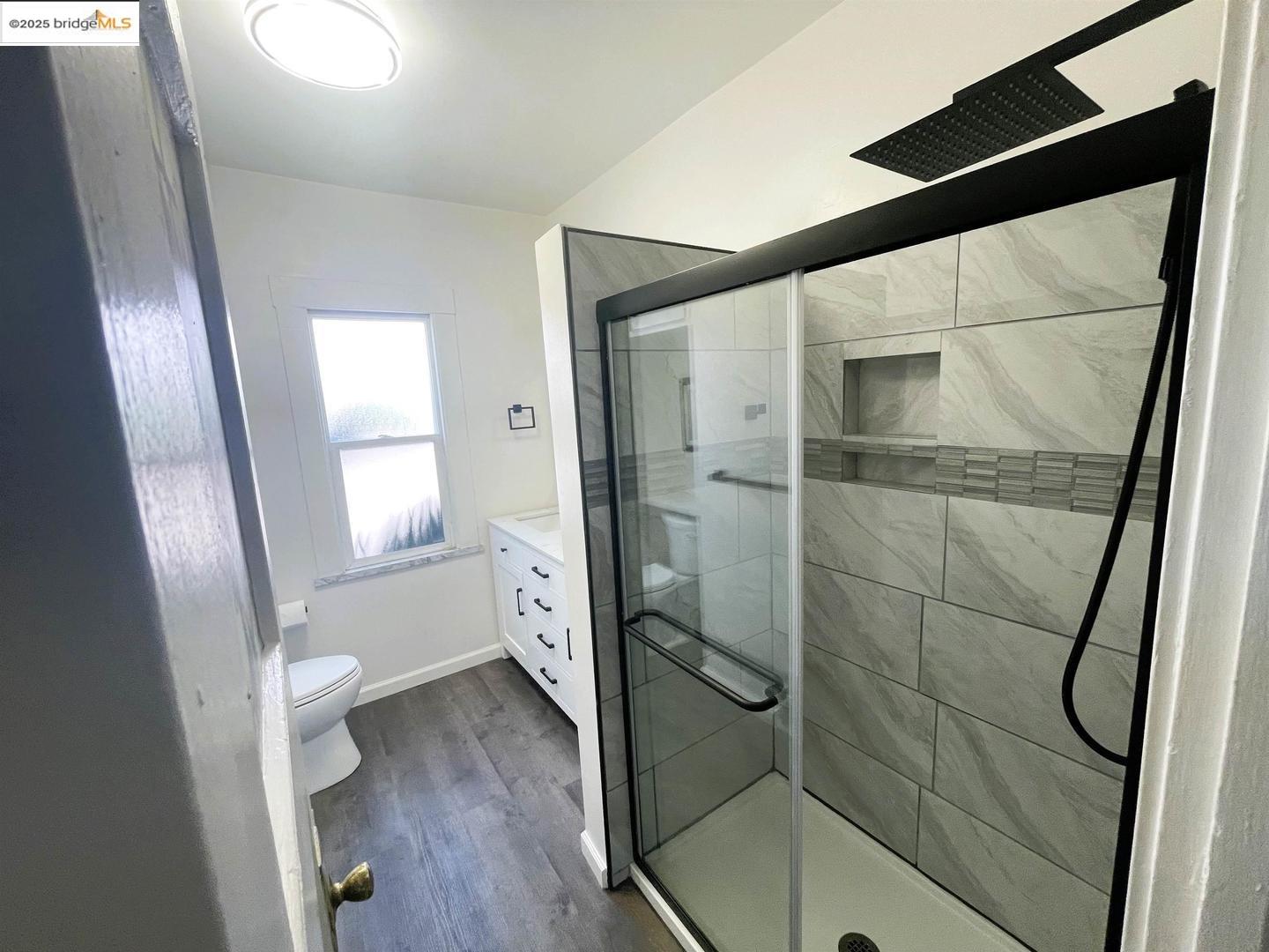 Detail Gallery Image 20 of 29 For 2445 66th Ave, Oakland,  CA 94605 - 4 Beds | 2 Baths