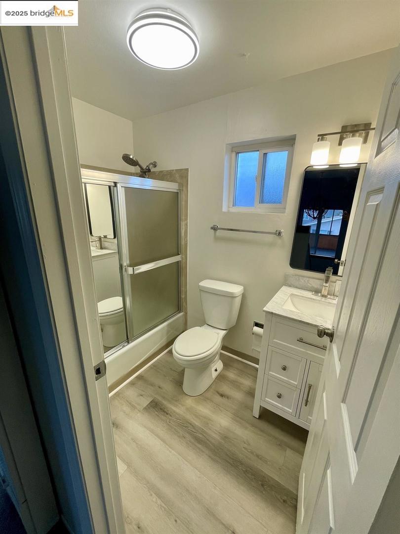 Detail Gallery Image 27 of 29 For 2445 66th Ave, Oakland,  CA 94605 - 4 Beds | 2 Baths