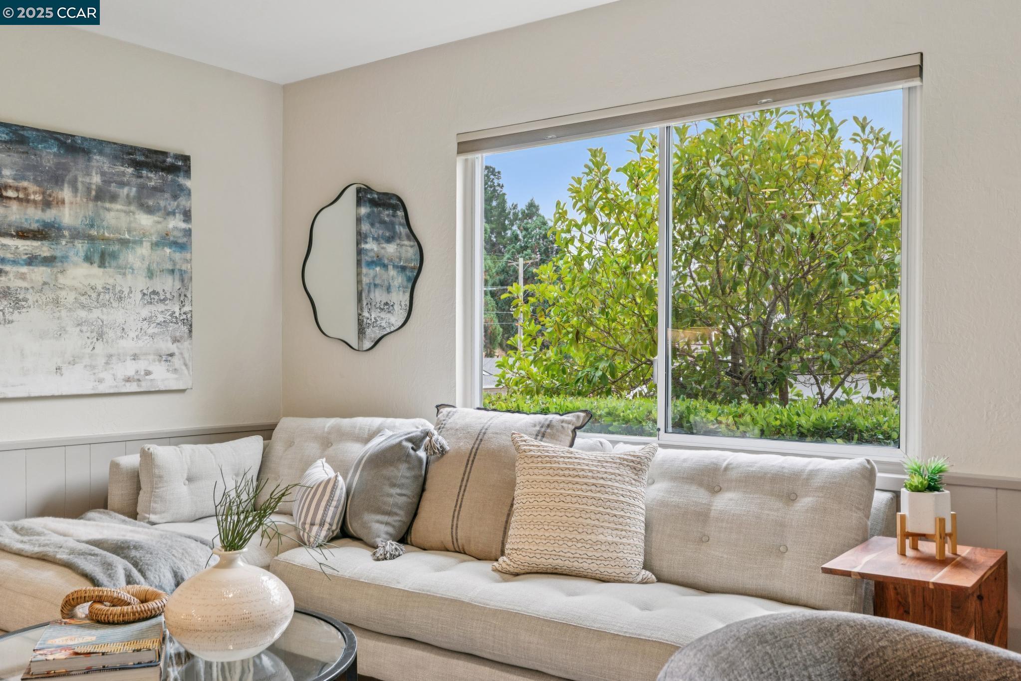 Detail Gallery Image 13 of 52 For 8 Southwaite Ct, Orinda,  CA 94563 - 4 Beds | 3 Baths