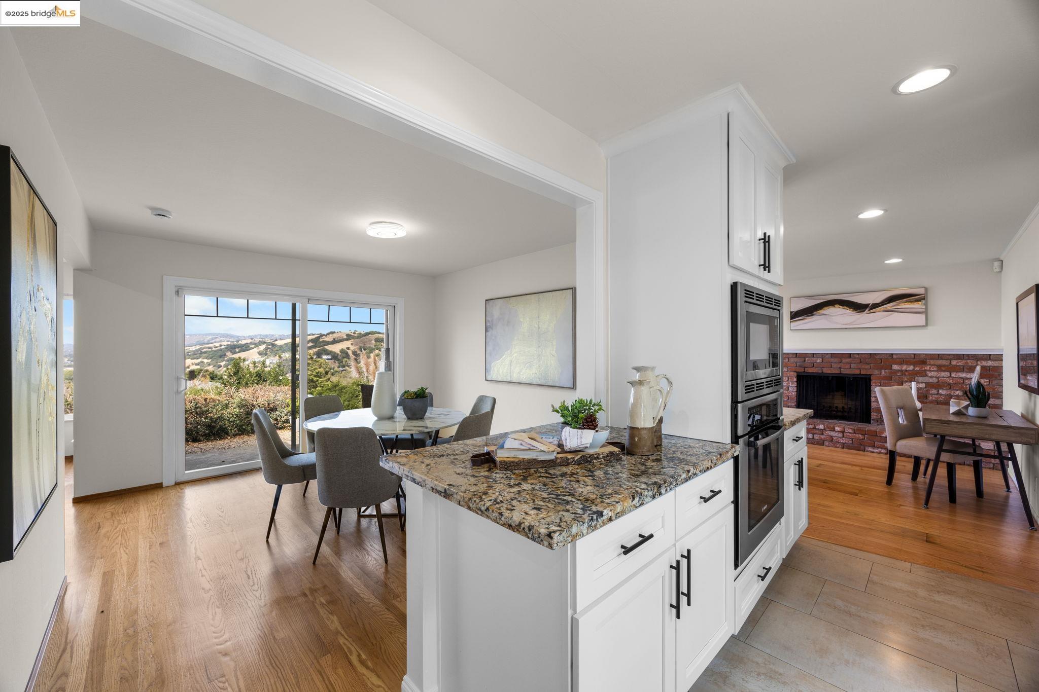 Detail Gallery Image 11 of 41 For 1834 Skyview Dr, San Leandro,  CA 94577 - 4 Beds | 2/1 Baths