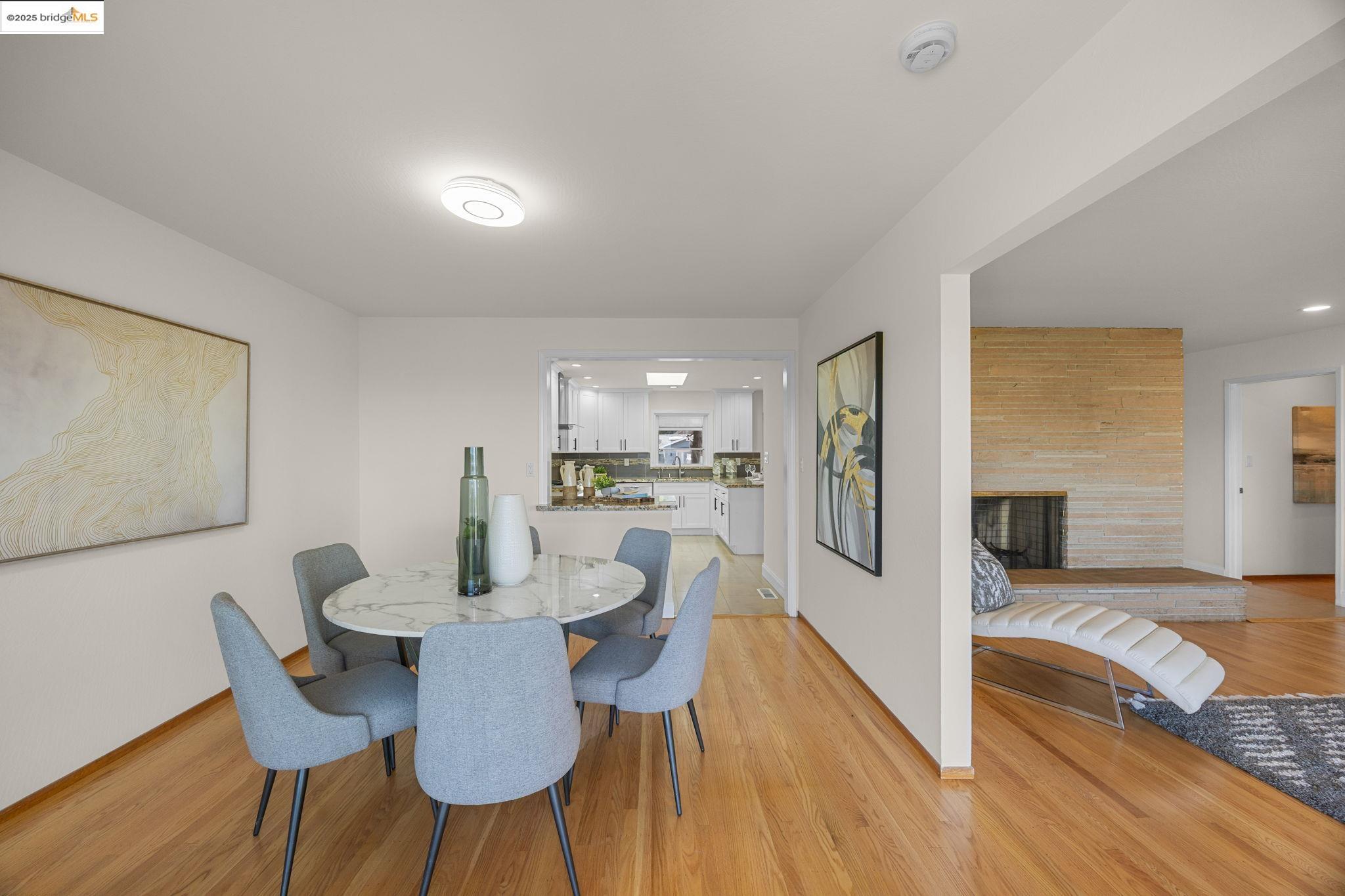 Detail Gallery Image 13 of 41 For 1834 Skyview Dr, San Leandro,  CA 94577 - 4 Beds | 2/1 Baths