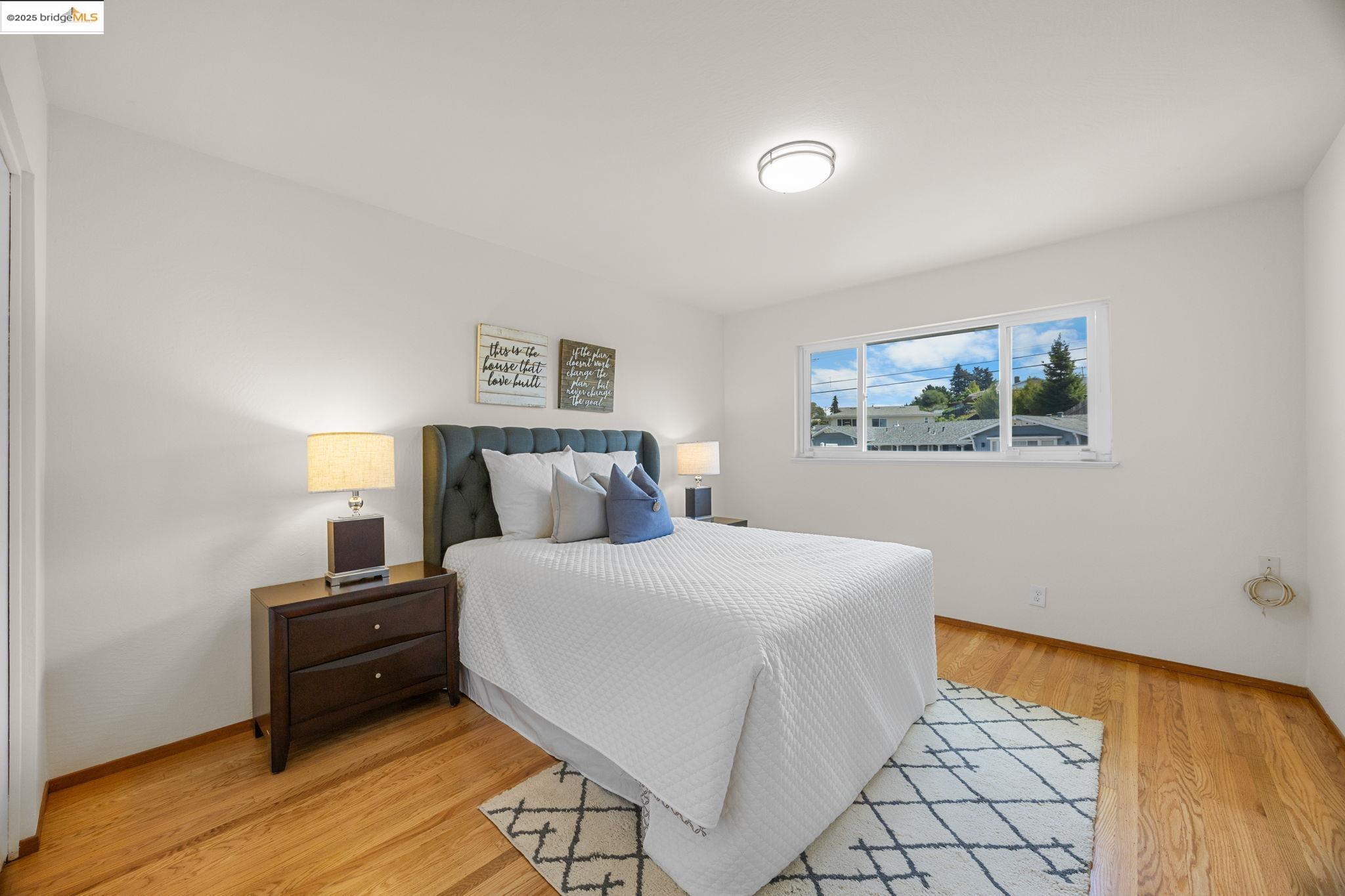 Detail Gallery Image 14 of 41 For 1834 Skyview Dr, San Leandro,  CA 94577 - 4 Beds | 2/1 Baths