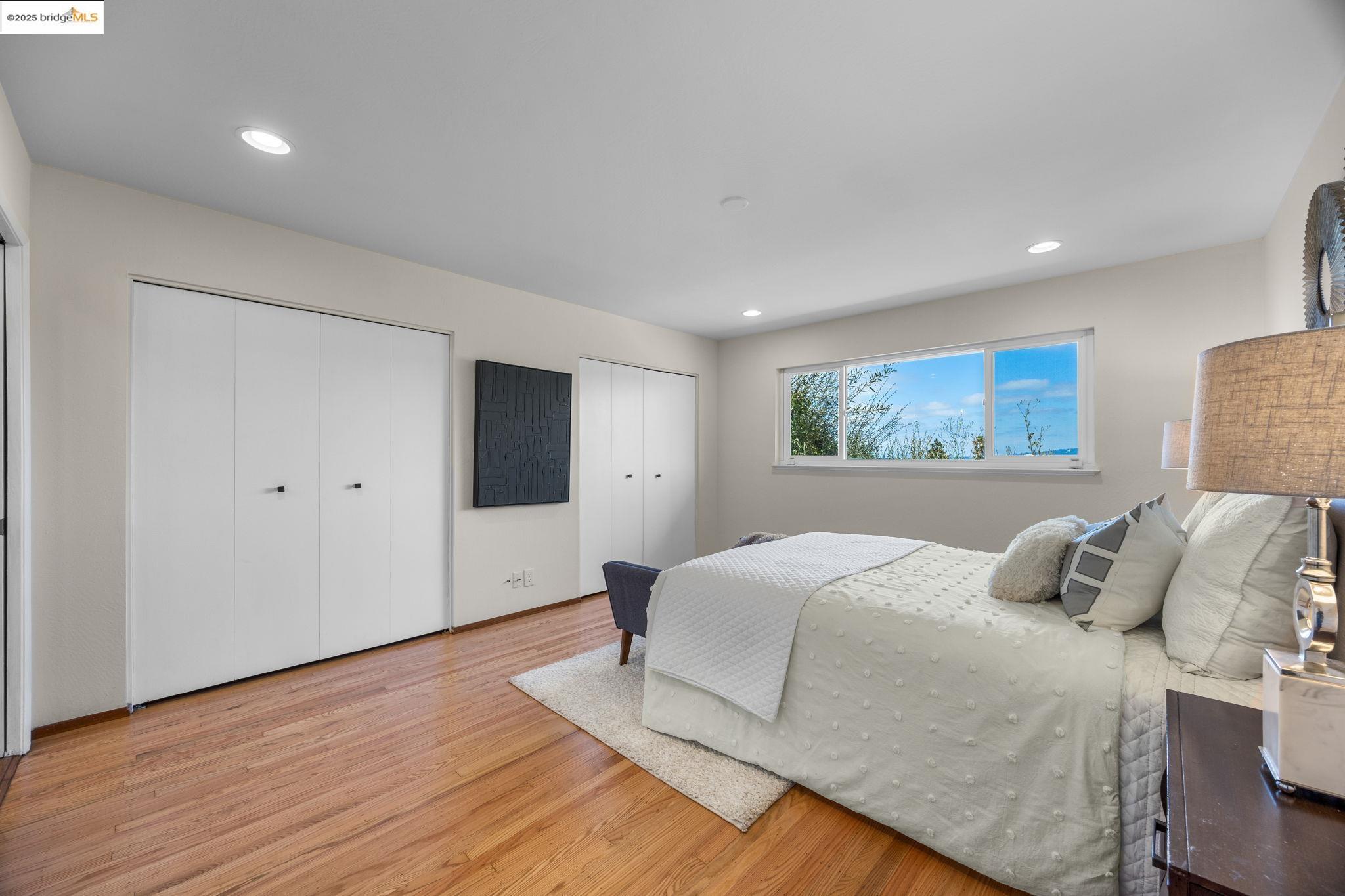 Detail Gallery Image 22 of 41 For 1834 Skyview Dr, San Leandro,  CA 94577 - 4 Beds | 2/1 Baths
