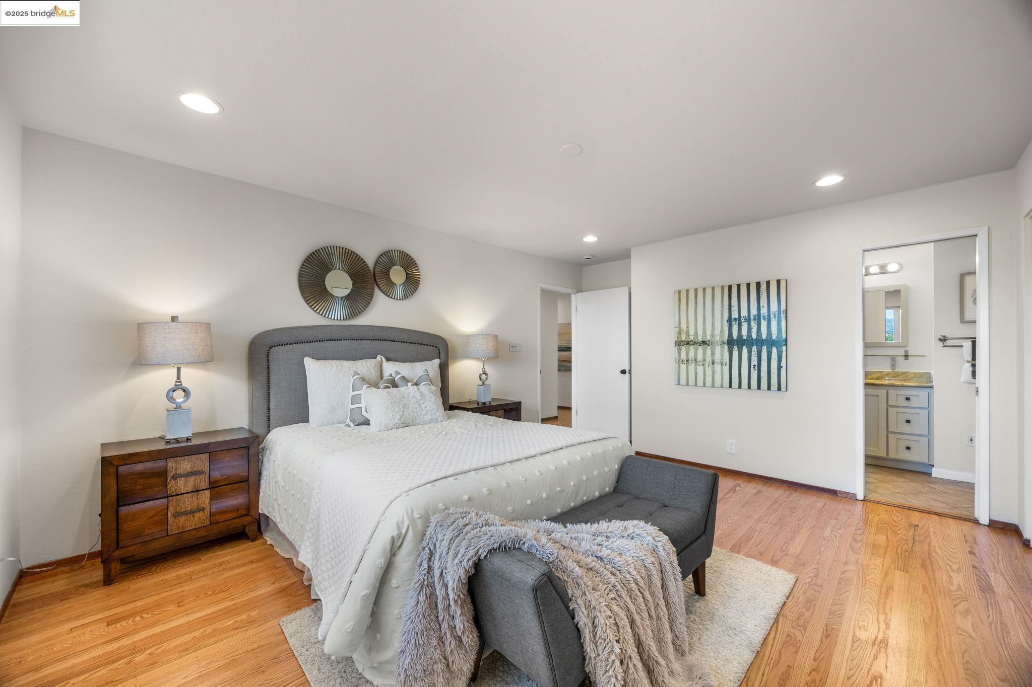 Detail Gallery Image 25 of 41 For 1834 Skyview Dr, San Leandro,  CA 94577 - 4 Beds | 2/1 Baths